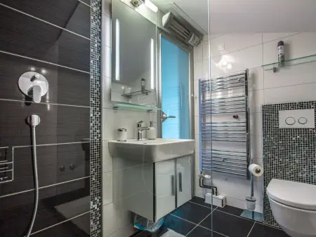 Charmantes Ferienhaus mit grünem Garten, Maison 22 personnes à Podstrana - Photo 32