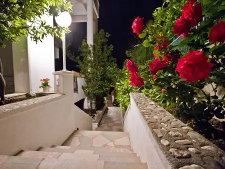 Charmantes Ferienhaus mit grünem Garten, Maison 22 personnes à Podstrana - Photo 38