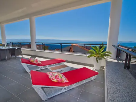 Charmantes Ferienhaus mit grünem Garten, Maison 22 personnes à Podstrana - Photo 43