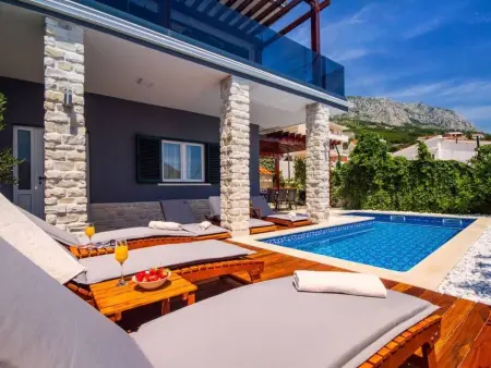 Haus in Stanići mit grünem Garten, Maison 8 personnes à Omiš - Photo 8