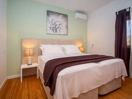 Haus in Stanići mit grünem Garten, Maison 8 personnes à Omiš - Photo 15