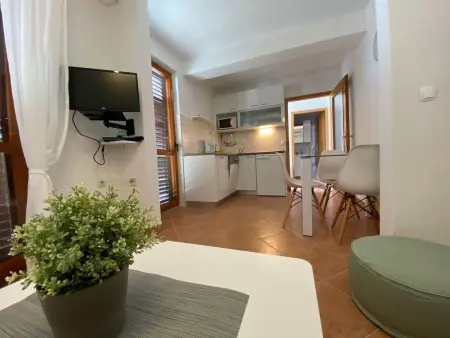 Strandnahe, klimatisierte Ferienwohnung, Appartement 4 personnes à Baška Voda - Photo 1