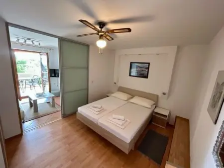 Strandnahe, klimatisierte Ferienwohnung, Appartement 4 personnes à Baška Voda - Photo 9