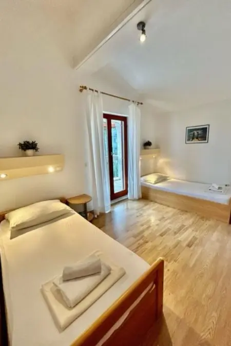 Gemütliche Ferienwohnung mit beheiztem Pool, Appartement 2 personnes à Baška Voda - Photo 6