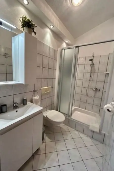 Gemütliche Ferienwohnung mit beheiztem Pool, Appartement 2 personnes à Baška Voda - Photo 8