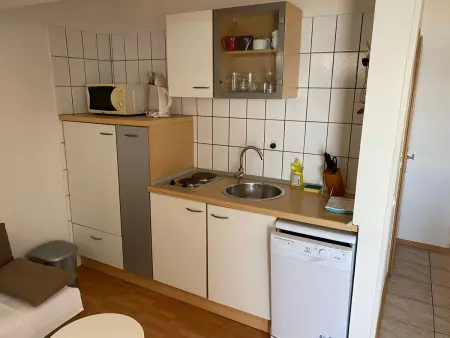 Gemütliche Ferienwohnung mit beheiztem Pool, Appartement 2 personnes à Baška Voda - Photo 9