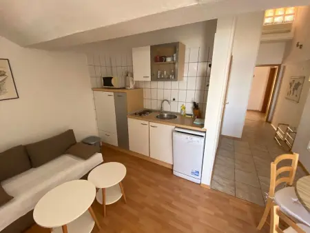 Gemütliche Ferienwohnung mit beheiztem Pool, Appartement 2 personnes à Baška Voda - Photo 10