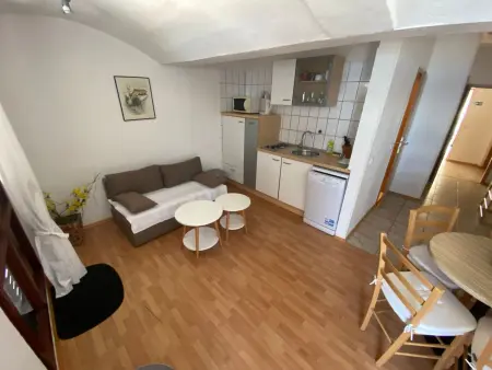 Gemütliche Ferienwohnung mit beheiztem Pool, Appartement 2 personnes à Baška Voda - Photo 12