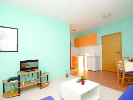 Große Wohnung in Zelenka mit Eigenem Parkplatz, Appartement 4 personnes à Makarska - Photo 4