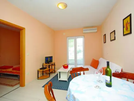 für vier Personen, Appartement 4 personnes à Makarska - Photo 1