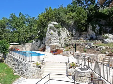 Astonoshing Villa Stone mit beheiztem Pool in Mlini - Photo 7