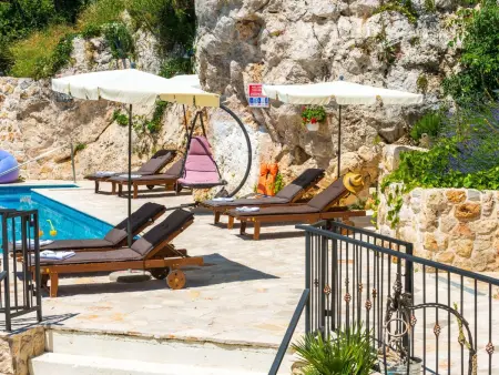 Astonoshing Villa Stone mit beheiztem Pool in Mlini - Photo 45