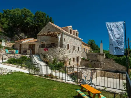 Astonoshing Villa Stone mit beheiztem Pool in Mlini - Photo 49