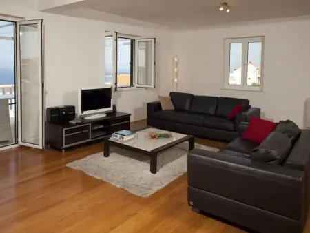 Großes Ferienhaus mit zwei Balkonen, Maison 18 personnes à Dubrovnik Cavtat - Photo 5