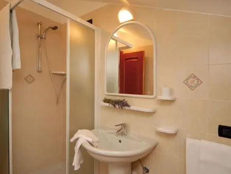 C6, Appartement 5 personnes à Pietra Ligure - Photo 17