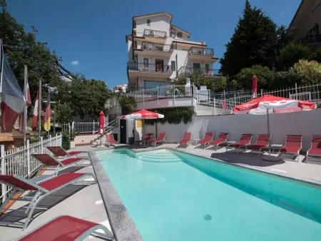 mit Whirlpool, Appartement 4 personnes à Pietra Ligure - Photo 2