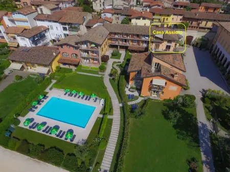 Wohnung mit privatem Garten und schöner Aussicht - Photo 1