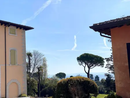 Wohnung mit privatem Garten und schöner Aussicht - Photo 19