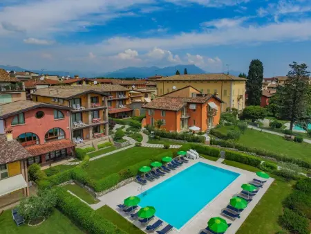 Wohnung mit Balkon, Garten und Seeblick, Appartement 6 personnes à Moniga del Garda - Photo 1