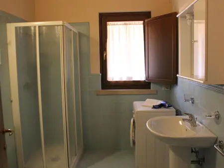 Wohnung mit Balkon, Garten und Seeblick, Appartement 6 personnes à Moniga del Garda - Photo 10