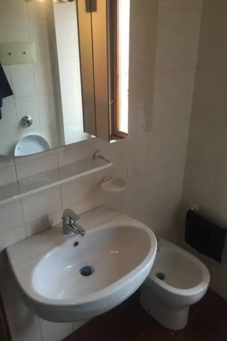 Wohnung mit Wi-Fi, Appartement 4 personnes à Gardone Riviera - Photo 15