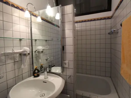 Ferienvilla 'Bianca', Maison 7 personnes à Toscolano - Photo 15