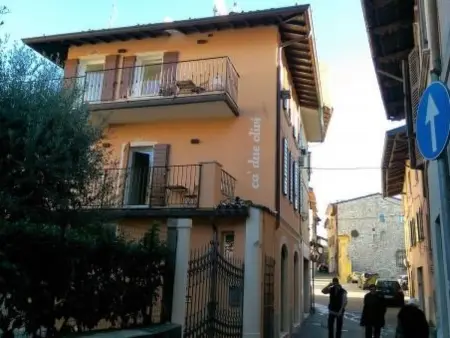 'Ca' due Olivi' mit Terrasse, Maison 12 personnes à Toscolano - Photo 4