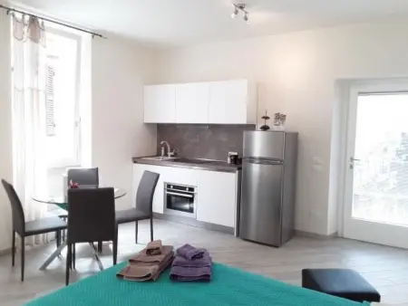 'Ca' due Olivi' mit eigener Terrasse, Appartement 15 personnes à Toscolano - Photo 10