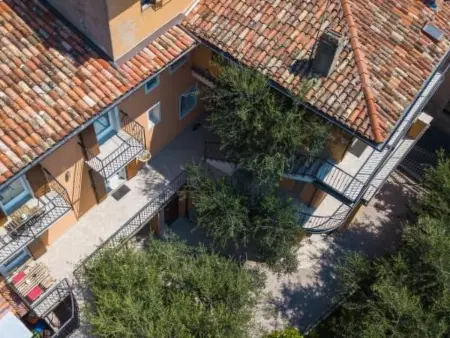 'Ca' due Olivi' mit eigener Terrasse, Appartement 15 personnes à Toscolano - Photo 12
