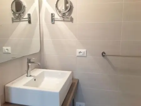 'Ca' due Olivi' mit eigener Terrasse, Appartement 15 personnes à Toscolano - Photo 32