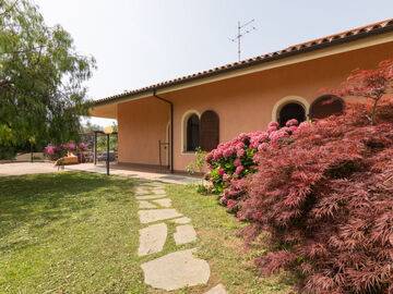 Villa Trabbia, Maison 6 personnes à Cisano sul Neva IT1883.608.1