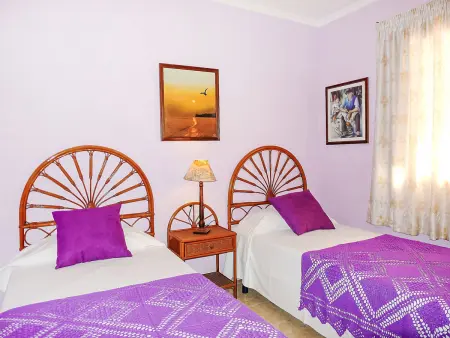 Maison Etxe Zuri, familiale avec terrasse arborée proche de la mer  - Photo 7