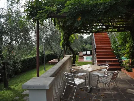 Wohnung mit Terrasse und Pool, Appartement 4 personnes à La Sassa - Photo 12
