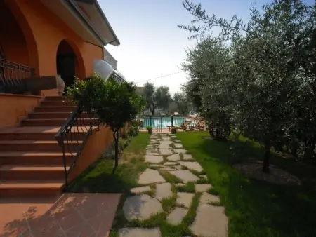 Wohnung mit Terrasse und Pool, Appartement 4 personnes à La Sassa - Photo 20