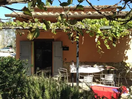 Wohnung in Castiglione Del Lago mit Terrasse, Garten und Grill - Photo 2