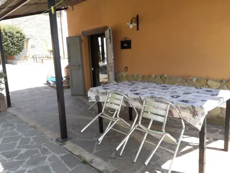 Wohnung in Castiglione Del Lago mit Terrasse, Garten und Grill - Photo 3