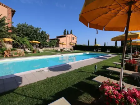 Appartement in Castiglione Del Lago mit Terrasse, gemeinsamem Pool und Garten - Photo 34