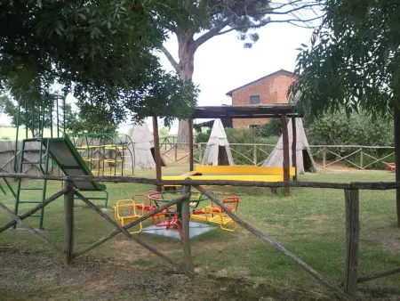 Appartement in Castiglione Del Lago mit Terrasse, gemeinsamem Pool und Garten - Photo 49
