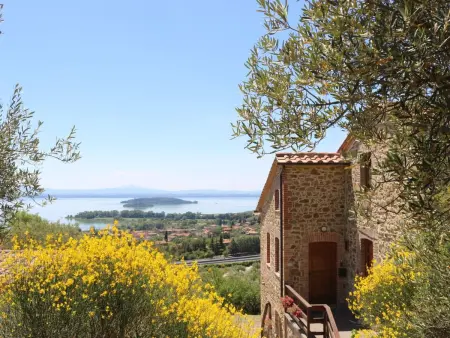 Renovierte Wohnung, Appartement 5 personnes à Passignano sul Trasimeno - Photo 1