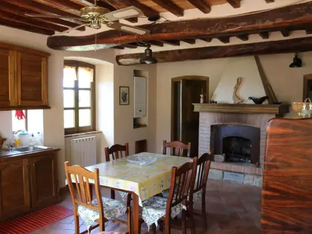 Renovierte Wohnung, Appartement 5 personnes à Passignano sul Trasimeno - Photo 2