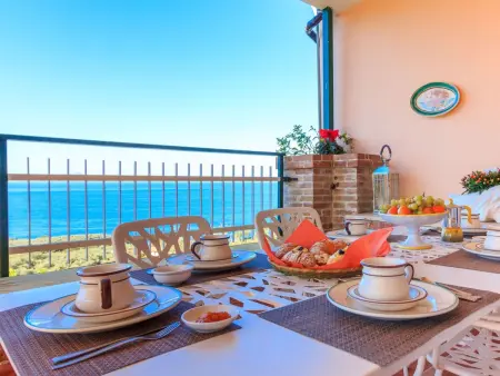 'Casa Fiorita' mit Wasserblick, Maison 8 personnes à Sorrento - Photo 2