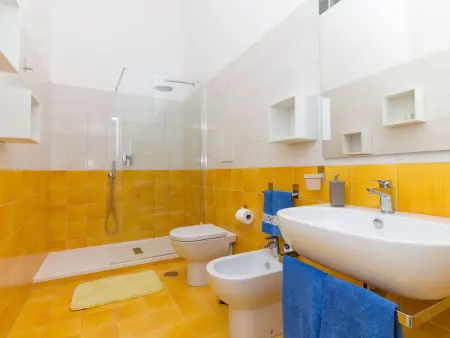 'Casa Fiorita' mit Wasserblick, Maison 8 personnes à Sorrento - Photo 23
