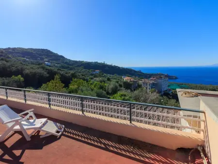 'Casa Fiorita' mit Wasserblick, Maison 8 personnes à Sorrento - Photo 29