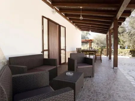 in Carovigno mit Privatem Pool, Maison 6 personnes à Carovigno - Photo 8