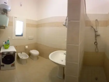 Rundes Steinhaus mit Whirlpool, Maison 9 personnes à San Vito Dei Normanni - Photo 14