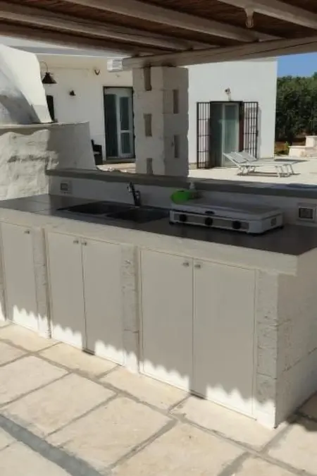 Rundes Steinhaus mit Whirlpool, Maison 9 personnes à San Vito Dei Normanni - Photo 20