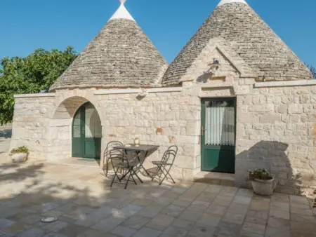 Wohnung auf einem Bauernhof mit Trulli und Schwimmbad - Photo 1