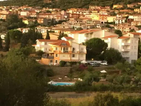 mit Blick auf das Wasser, Appartement 5 personnes à Badesi - Photo 11