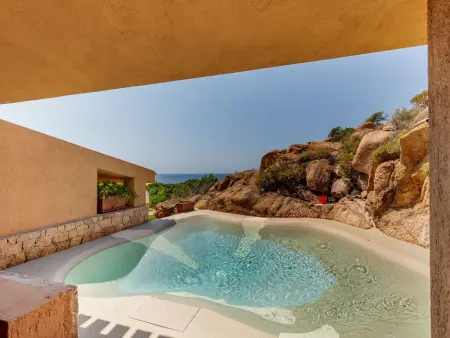 Suite mit natürlichem Hydromassage-Pool und Meerblick. - Photo 10