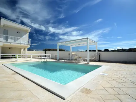 Chalet mit privatem Pool 8 Plätze klimatisiert Parkplatz bbq - Photo 5